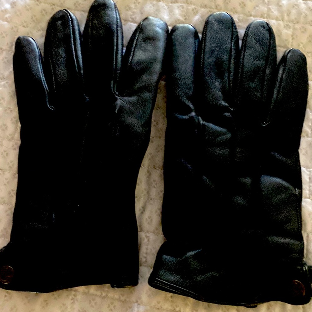 Leather gloves